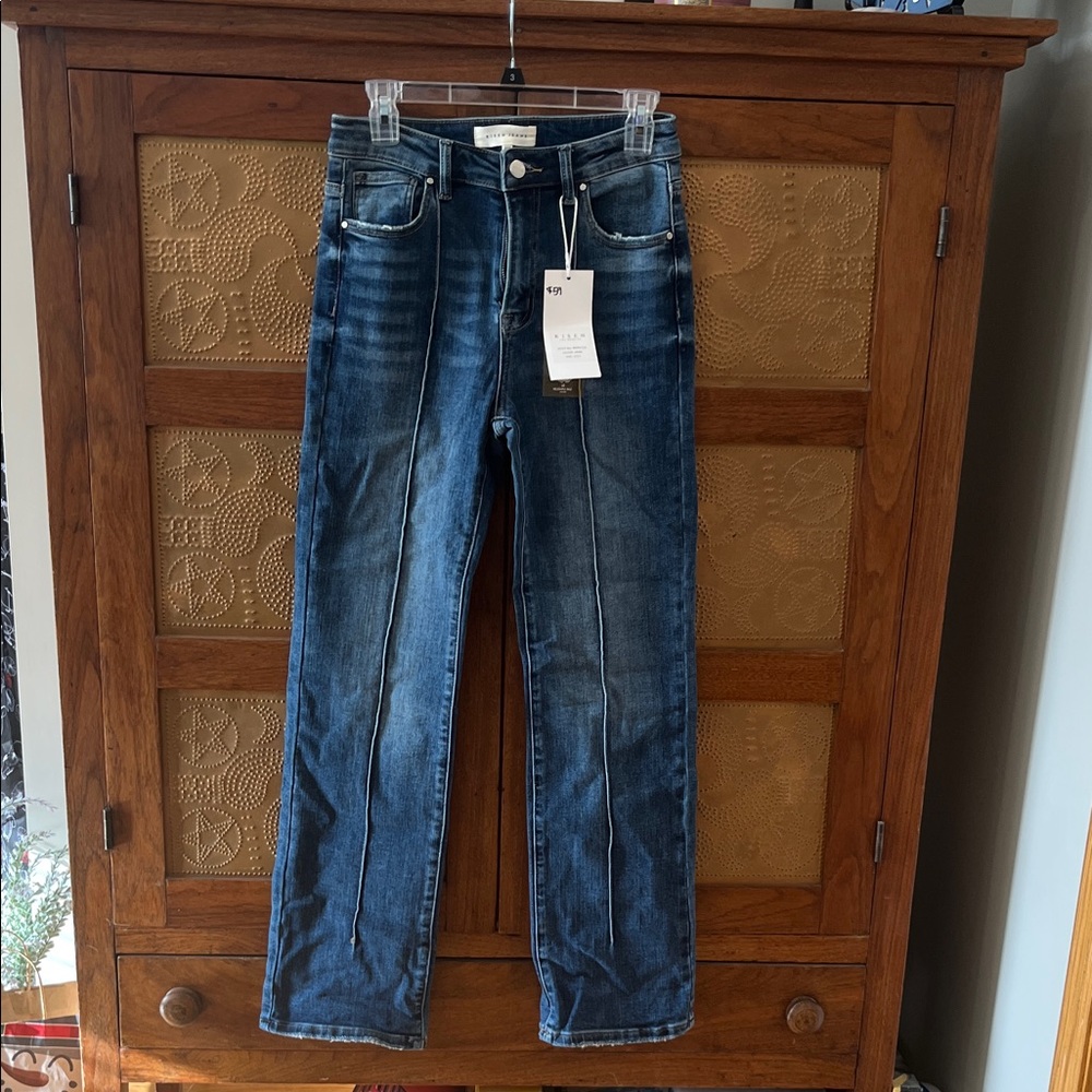 Straight Leg Women's Jeans in Dark Indigo with Front Seam